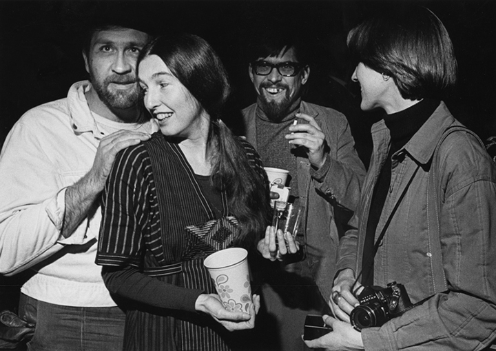 Anne Focke (center) with arts writer Roger Downey, and/or co-founder Rolon Bert Garner, and public arts commissioner Patricia Ford University of Washington Libraries, Special Collections