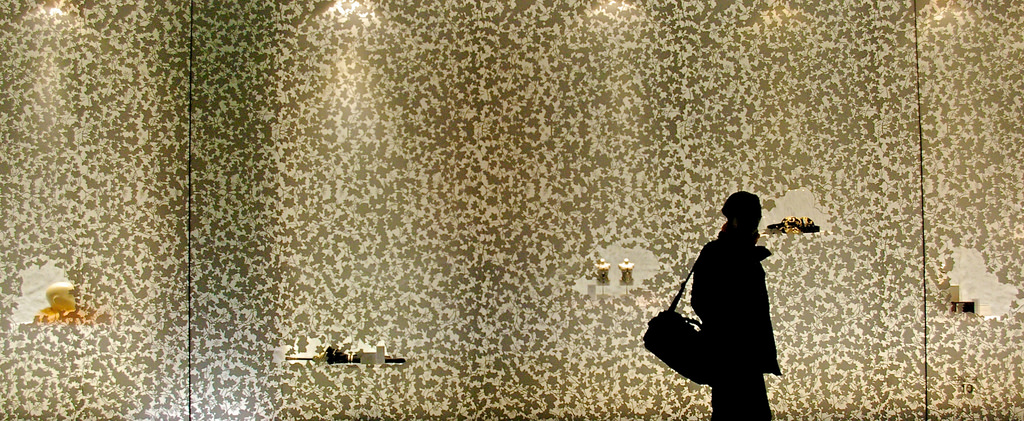 Encounters with Anonymous: Spectacularly Quotidian