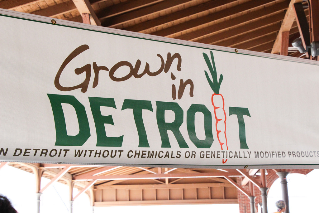 Black Neighbors Band Together to Bring in Healthy Food, Co-Op Style